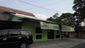 Tempat makan enak murah di solo yang melegenda tyr